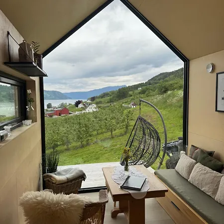 Charming Tiny House With Panorama View Campingplads Sandane