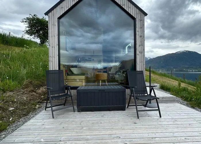 Charming Tiny House With Panorama View Kamp alanı