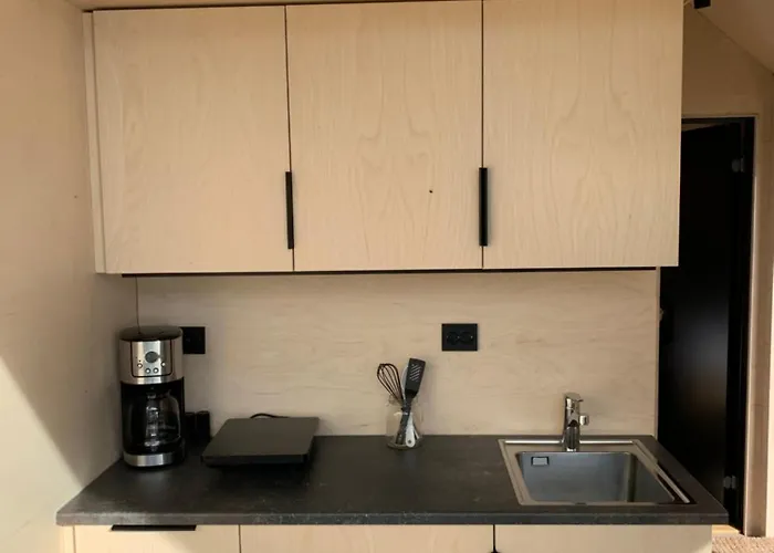 Charming Tiny House With Panorama View Kamp alanı Sandane